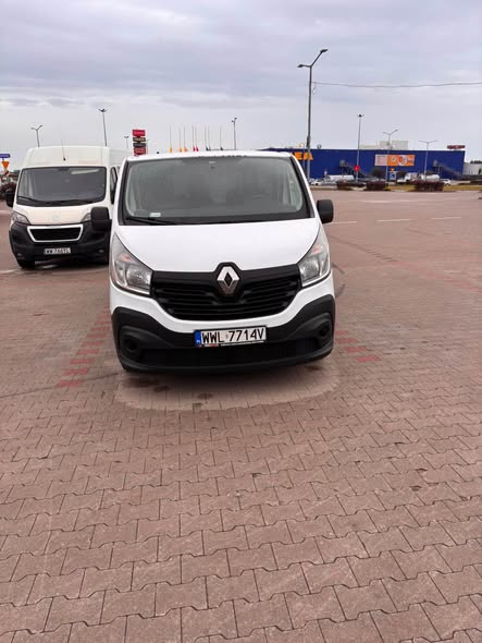 Renault Traffic 2015 - Надійний фургон у Ząbki 4