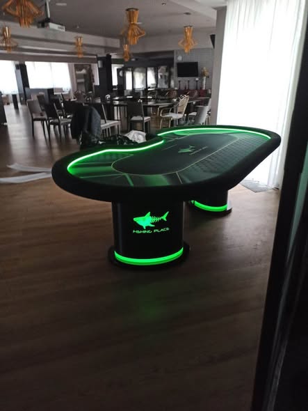Покерний стіл High-Tech на замовлення для клубу, Варшава 2