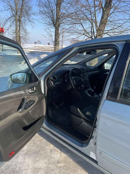 Ford S-Max 2010 Ząbki - Надійний сімейний автомобіль